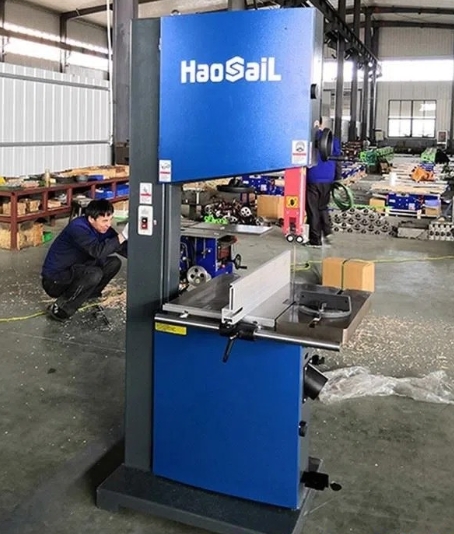 **Vertical Woodworking Band Saw: A Comprehensive Overview**